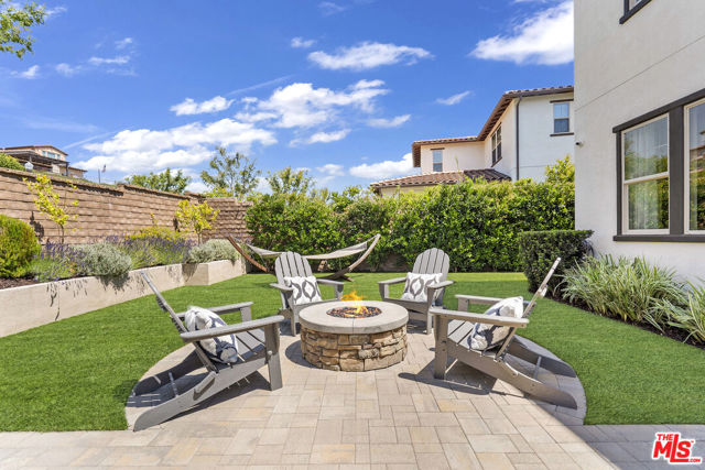 6 Alimon Street, Rancho Mission Viejo CA: https://media.crmls.org/mediaz/f72e8636-58eb-4756-a1f3-6eaee3013a40.jpg
