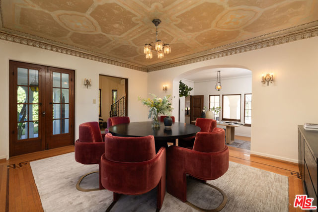 205 S Lomita Avenue, Ojai CA: https://media.crmls.org/mediaz/f72fe55d-6120-41a1-8af1-f3c66775f9be.jpg