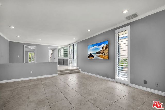 7301 Vista Del Mar, Playa del Rey CA: https://media.crmls.org/mediaz/f730b08c-ca80-4ff1-a0cc-80e652eaaca6.jpg