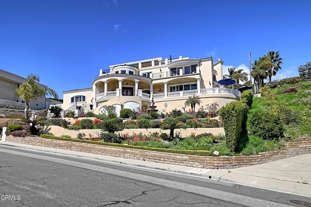 6153 Cobblestone Drive, Ventura CA: https://media.crmls.org/mediaz/f7316595-b981-4ada-9f79-86a12f08d934.jpg