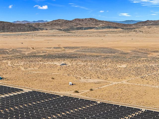 0 Sun Mesa Road, Joshua Tree CA: https://media.crmls.org/mediaz/f7331e52-4496-4f36-9f5e-37732737cd48.jpg