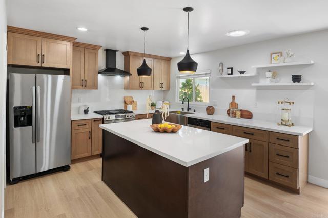 Detail Gallery Image 10 of 34 For 1429 Taylor Ave, Escondido,  CA 92027 - 3 Beds | 2 Baths