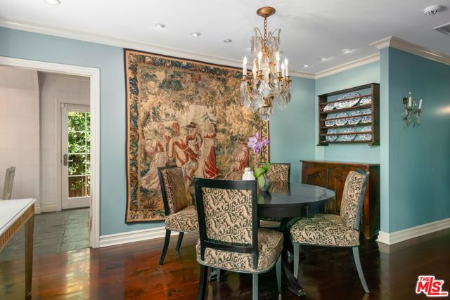 9053 Elevado Street, West Hollywood CA: https://media.crmls.org/mediaz/f7343ff5-f895-410e-bb29-becc6ee96cc0.jpg