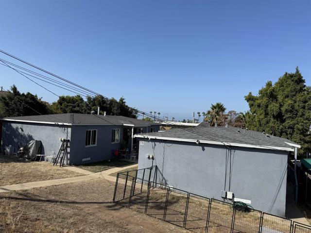 2722 2724 B Avenue, National City CA: https://media.crmls.org/mediaz/f7344eef-d473-46e8-b465-2cdcb857a4d5.jpg