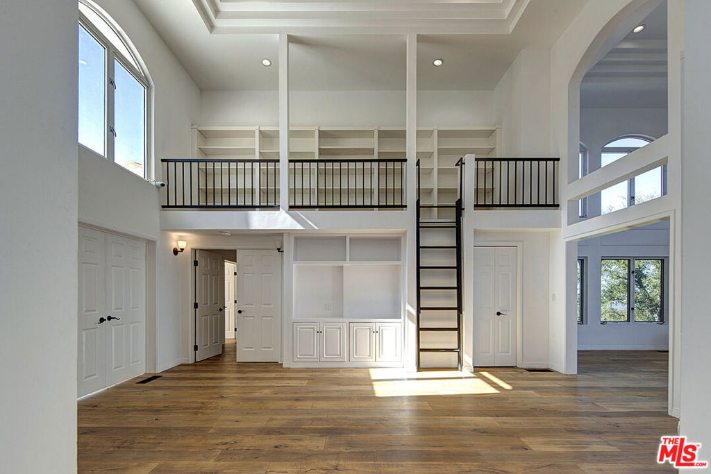 MLS #26867147 image #25