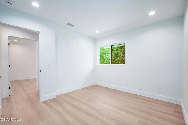 674 Lautrec Court, Thousand Oaks CA: https://media.crmls.org/mediaz/f7357ba4-795f-43fa-8ed3-420ee8539d00.jpg