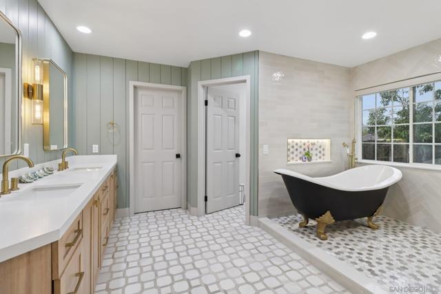 Image 50 of 73 For 43 Corte Maria Ave