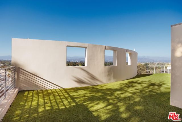 3 Bed Home for Sale in Studio City, California