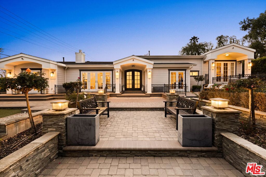 4801 La Canada Boulevard