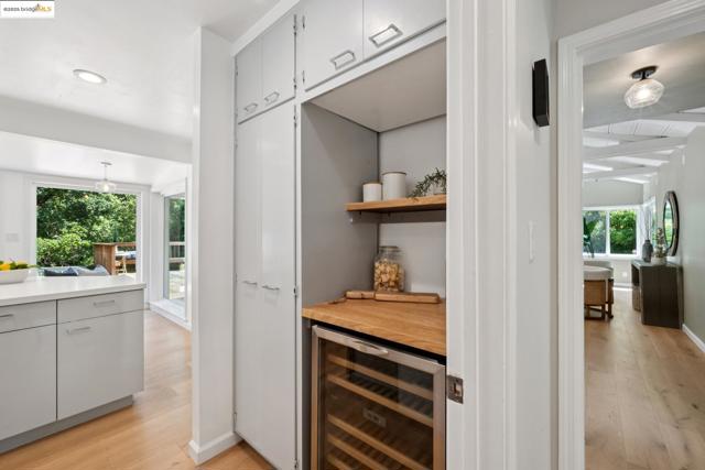 184 Lombardy Ln, Orinda CA: https://media.crmls.org/mediaz/f736a48e-249d-446c-8f1c-5728dff752fe.jpg