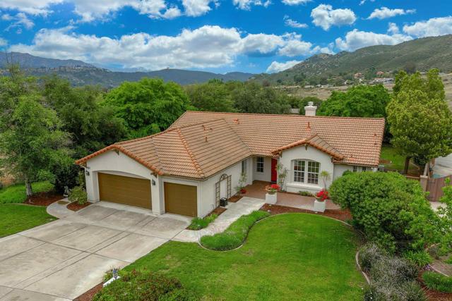 Detail Gallery Image 1 of 49 For 23425 Mountain Peak Rd, Ramona,  CA 92065 - 3 Beds | 2 Baths