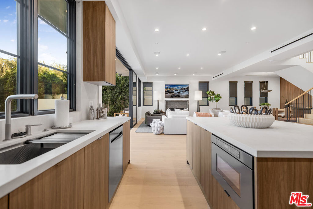 MLS #25619907 image #16