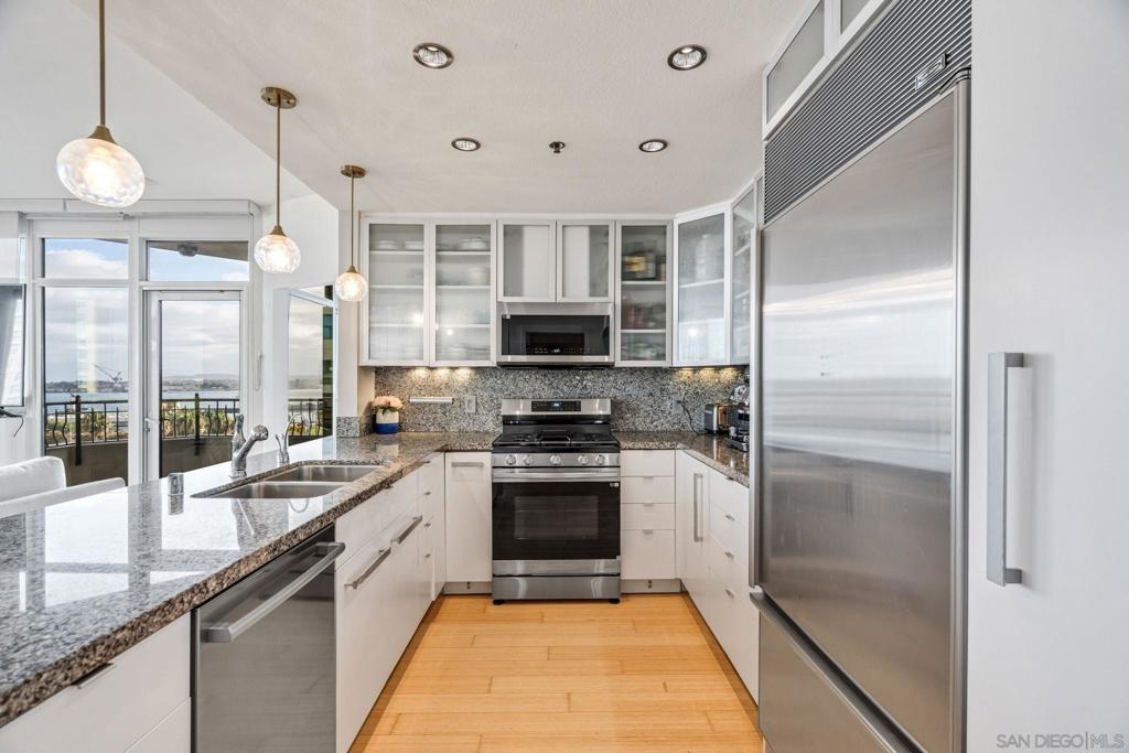 700 Harbor Dr - photo 8