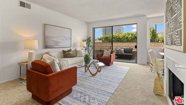 1201 Roxbury Drive, Los Angeles CA: https://media.crmls.org/mediaz/f73869ec-5fb9-4e6f-ad6d-8f0bffca2dec.jpg