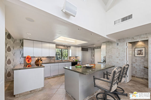 2181 S Toledo Avenue, Palm Springs, CA 92264