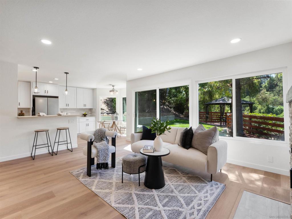 2277 Dunstan - photo 10