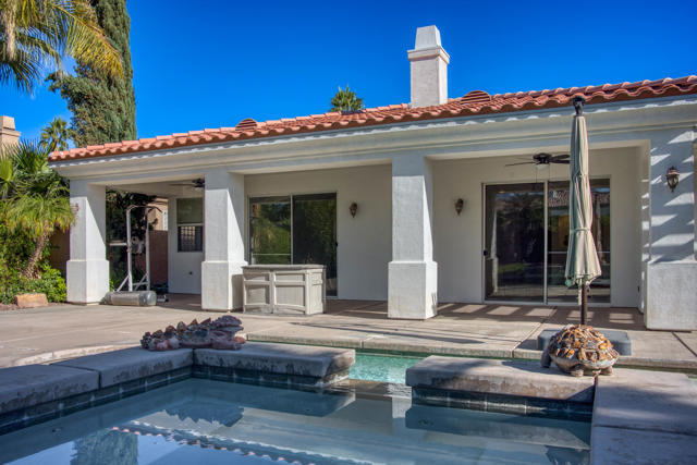 40747 Palm Court, Palm Desert CA: https://media.crmls.org/mediaz/f738e301-5347-4ce6-a654-edc96d16f5a8.jpg