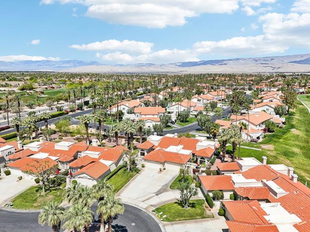110 Celano Circle, Palm Desert CA: https://media.crmls.org/mediaz/f738fa06-dd57-461d-af6b-d2049f5f2130.jpg