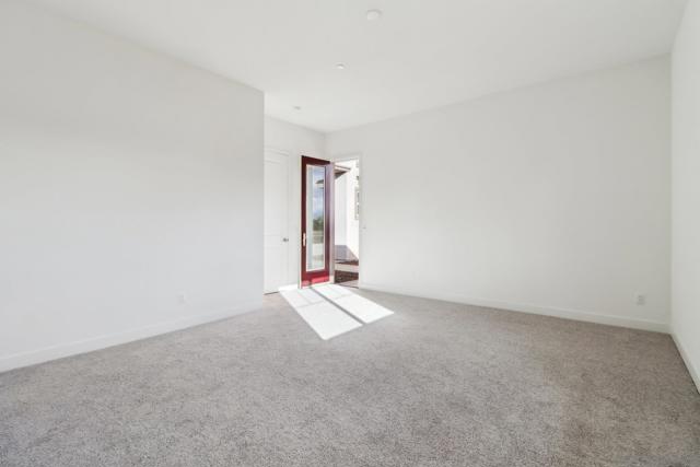 29527 Viking View Ln, Valley Center CA: https://media.crmls.org/mediaz/f73a216a-0a39-4b12-8fa6-b0603ba414f9.jpg