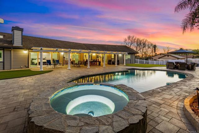 Detail Gallery Image 2 of 40 For 13840 Calle Bueno Ganar, Jamul,  CA 91935 - 4 Beds | 3 Baths