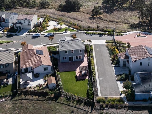 7021 Vintner Court, Gilroy CA: https://media.crmls.org/mediaz/f73c6258-3b8c-43e2-b117-8998a7a6a20d.jpg