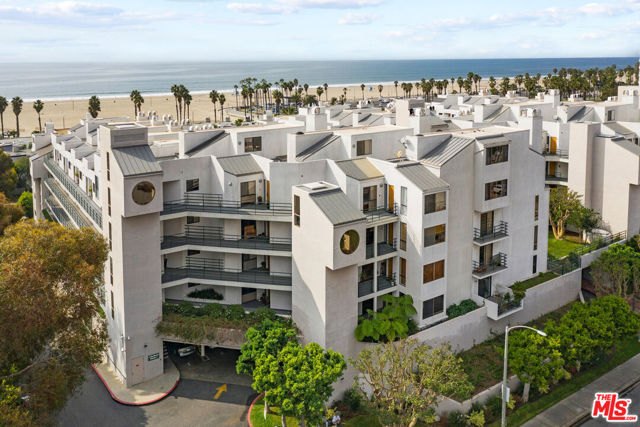 2950 Neilson Way, Santa Monica, California 90405, 2 Bedrooms Bedrooms, ,2 BathroomsBathrooms,Condominium,For Sale,Neilson,24406325