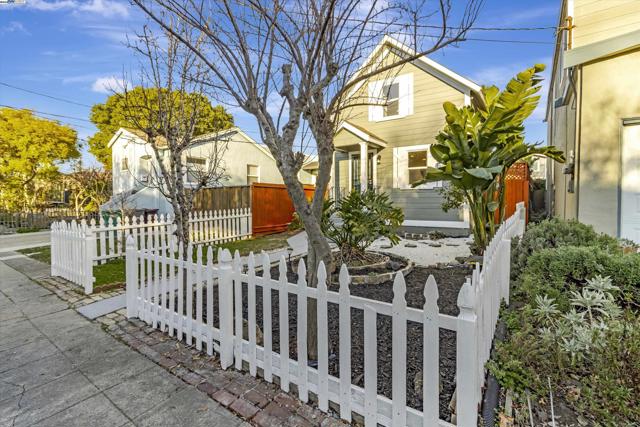 Image 7 of 58 For 1119 Kains Ave