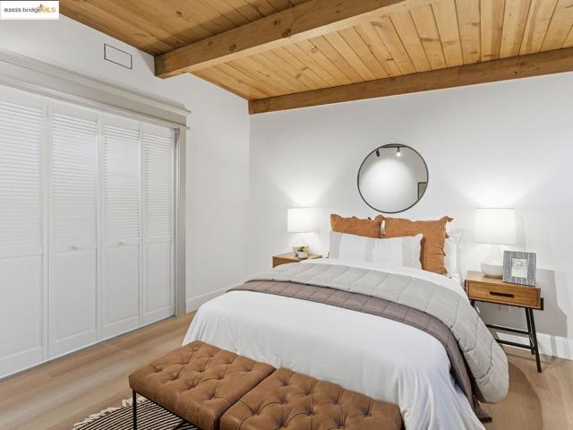 3274 Encinal Ave, Alameda CA: https://media.crmls.org/mediaz/f73d3b90-734f-4e10-85bd-74f41359bf6f.jpg