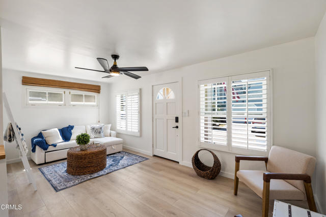 136 Los Angeles Avenue, Oxnard CA: https://media.crmls.org/mediaz/f73e50cc-a4bb-4856-be31-f3d34a06cdf3.jpg