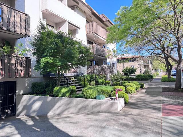 101 2nd Street, Los Altos CA: https://media.crmls.org/mediaz/f73f4237-286c-4a6a-b226-83df5bdfb023.jpg