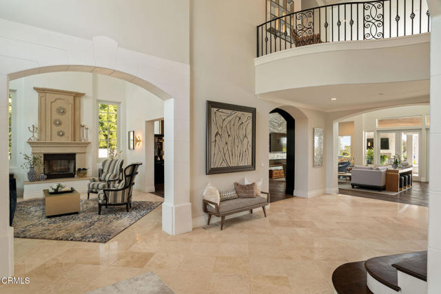 1069 Corte Barroso, Camarillo CA: https://media.crmls.org/mediaz/f73fb263-c17f-4300-b93a-0e653e188a77.jpg