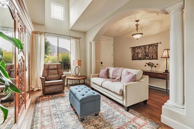 44737 Sun Valley Drive, King City CA: https://media.crmls.org/mediaz/f740018e-2fd1-4fbc-8b7b-f86ea8b2b057.jpg