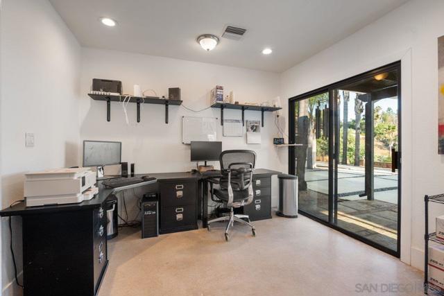 3647 Laketree Dr., Fallbrook CA: https://media.crmls.org/mediaz/f7402f21-c033-4420-81a8-165cac97bd3d.jpg