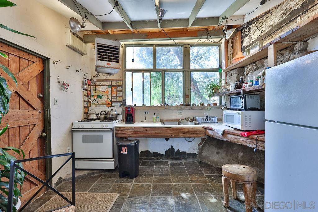 MLS #250037879SD image #11