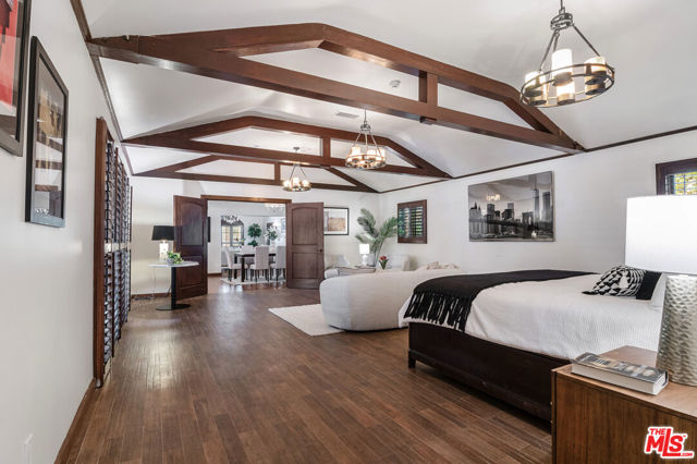 664 S Highland Avenue, Los Angeles CA: https://media.crmls.org/mediaz/f7419c25-3f20-437b-80f0-d2a7828c502b.jpg