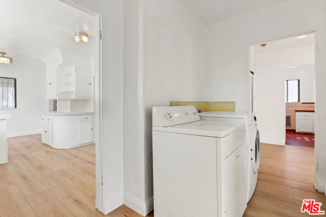3722 Wellington Road, Los Angeles CA: https://media.crmls.org/mediaz/f7428045-020c-4b9e-a031-1c2bbaf20f40.jpg