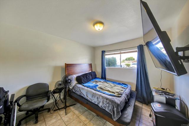 1420 Hilltop Drive, Chula Vista CA: https://media.crmls.org/mediaz/f7429e40-0ac3-46b0-9209-fe648bd18e6a.jpg