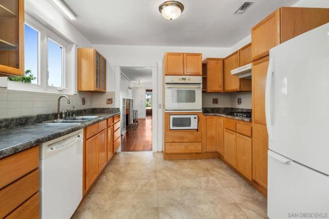 Detail Gallery Image 18 of 40 For 145 S Grape Street, Escondido,  CA 92025 - 3 Beds | 1 Baths