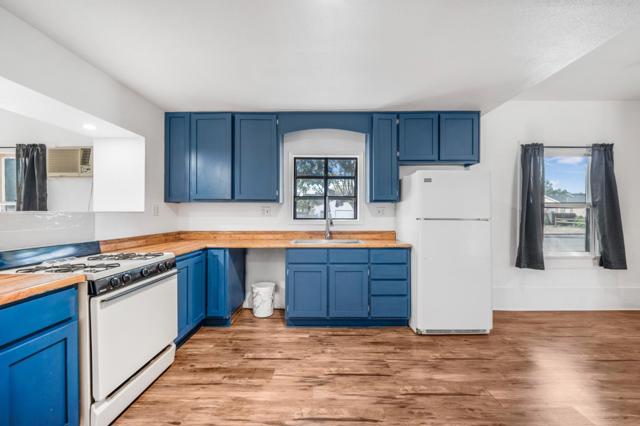1511 W Tulare Avenue, Newman CA: https://media.crmls.org/mediaz/f743e01d-0f14-4711-95d9-d40a718855c5.jpg