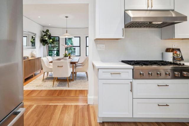 929 Darien Way, San Francisco CA: https://media.crmls.org/mediaz/f74443fc-b614-4273-8ede-581c7d1aa0c2.jpg