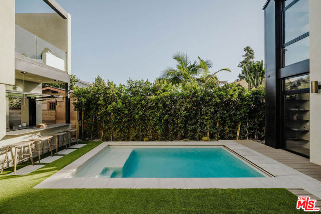 3440 Cattaraugus Avenue, Culver City CA: https://media.crmls.org/mediaz/f74501c5-6c7f-4e93-ba69-f875db99e66c.jpg