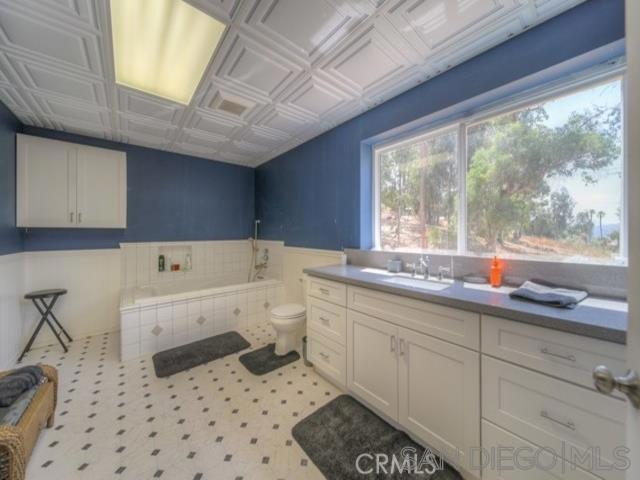 10957 VALLE VISTA ROAD, Lakeside CA: https://media.crmls.org/mediaz/f74544f2-65cc-476b-b30d-900aa2d71801.jpg