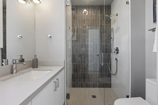 1433 Floribunda Avenue, Burlingame CA: https://media.crmls.org/mediaz/f7458e89-ce1b-4c47-892f-d995ee0b140c.jpg