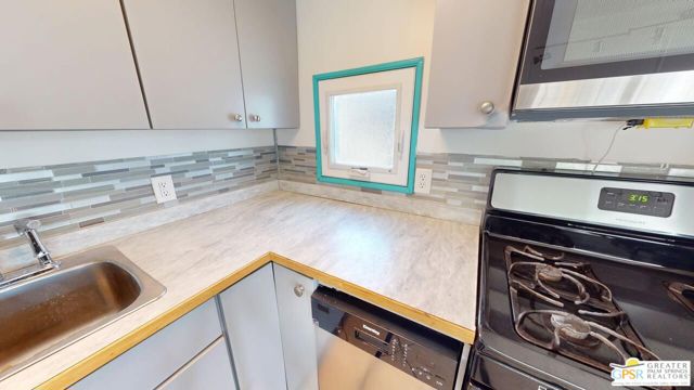 15 Mckinley Drive, Cathedral City CA: https://media.crmls.org/mediaz/f745b9a1-81a6-4c29-a686-9729e52ae0d3.jpg