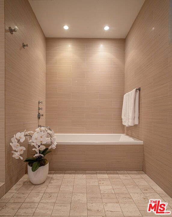 8932 St Ives Drive, Los Angeles CA: https://media.crmls.org/mediaz/f745ca9c-9e68-43d5-9139-cf8d21c1def7.jpg