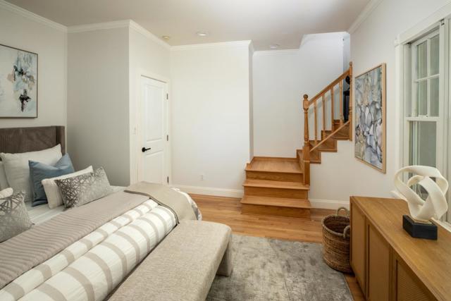 660 Palo Alto Avenue, Palo Alto CA: https://media.crmls.org/mediaz/f745f2f2-1489-4336-ae00-8d85e64848f6.jpg