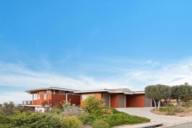 Detail Gallery Image 2 of 28 For 2614 Costebelle, La Jolla,  CA 92037 - 5 Beds | 6/1 Baths