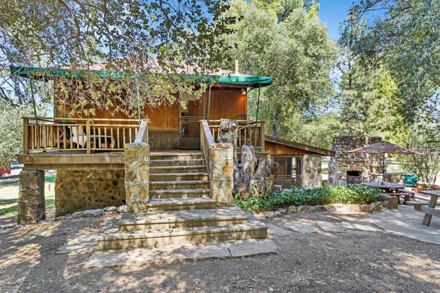 Image 2 of 64 For 28967 Oak Ln