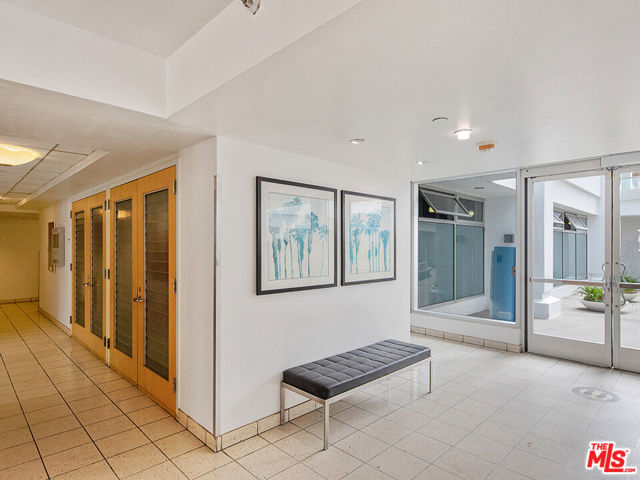 1431 Ocean Avenue, Santa Monica CA: https://media.crmls.org/mediaz/f746757c-eeca-4ef0-a4b7-525e92abf26c.jpg