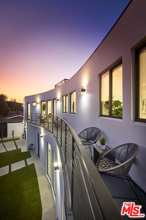 4338 Huntley Avenue, Culver City CA: https://media.crmls.org/mediaz/f746e506-eea2-49d3-a45a-00e5c293d1c1.jpg